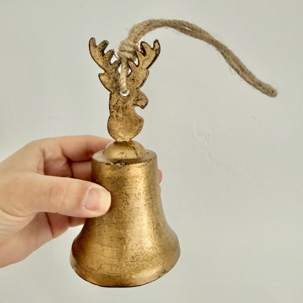NEW w/o tags Brass color painted Reindeer Stag head bell Holiday Ornament